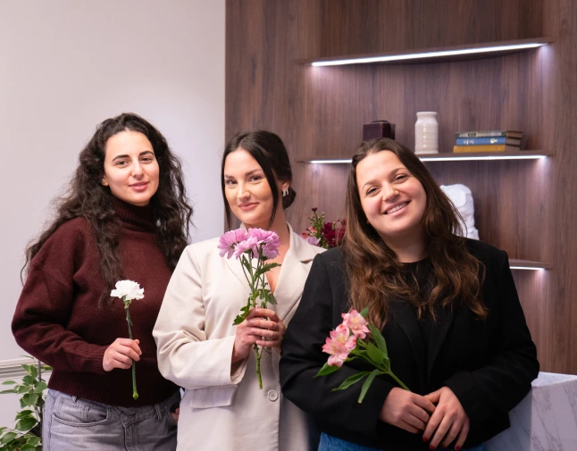 Join Joli Môme Team