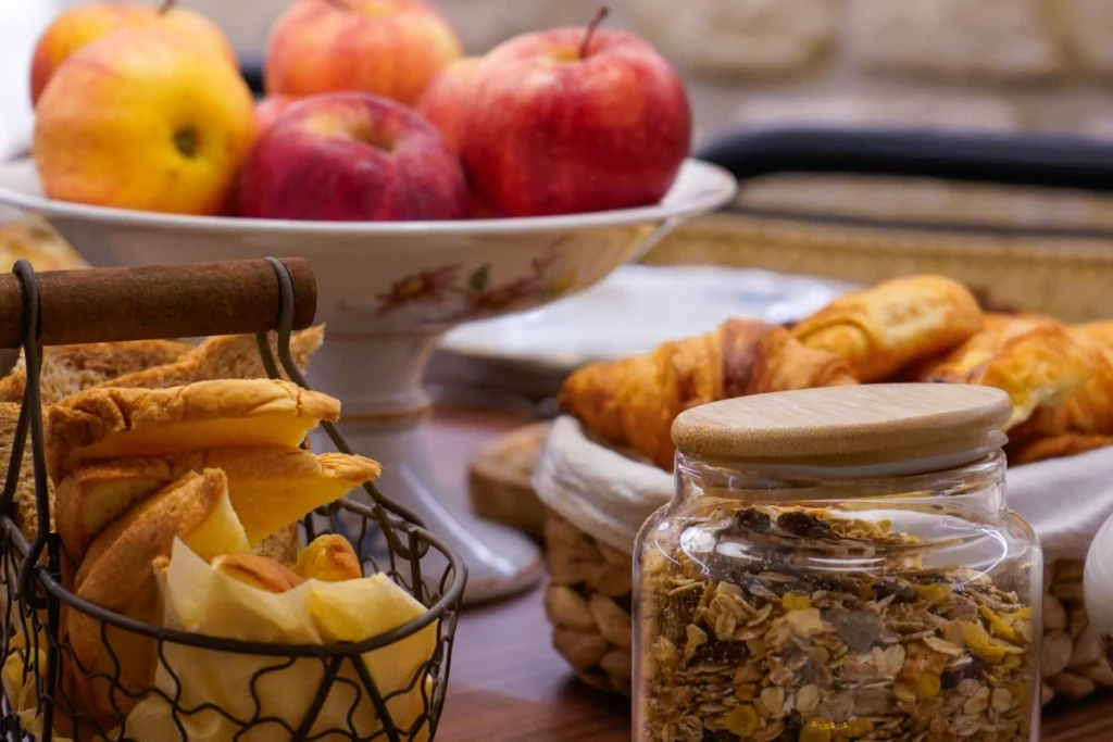 Breakfast - Joli Môme