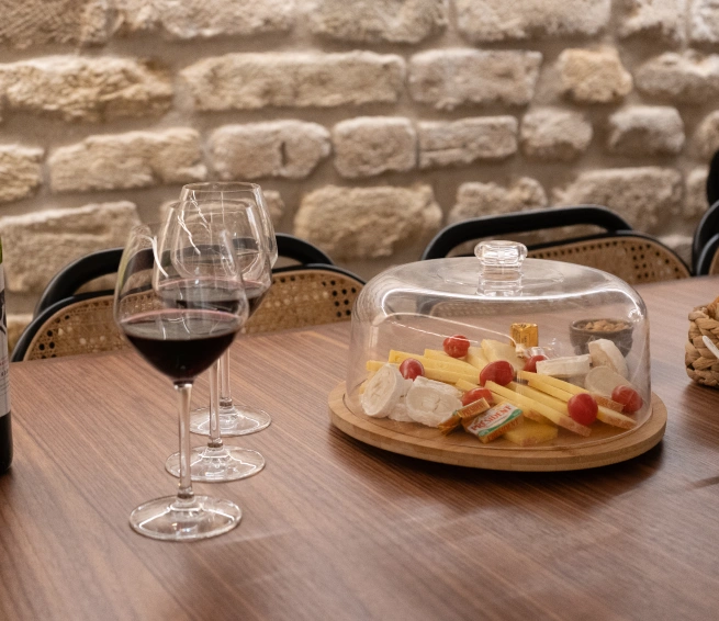 1Accueil - Hôtel Joli Môme - saveurs du quartier - mobile